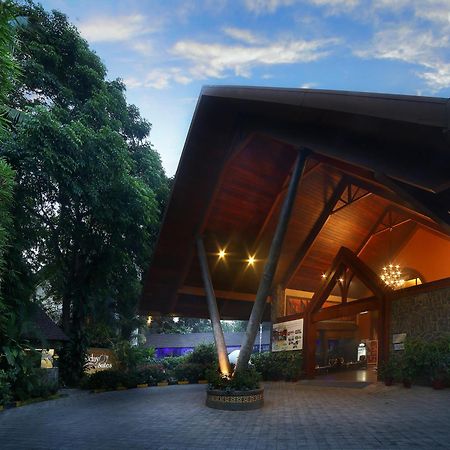 Uday Suites - The Airport Hotel Thiruvananthapuram Zewnętrze zdjęcie