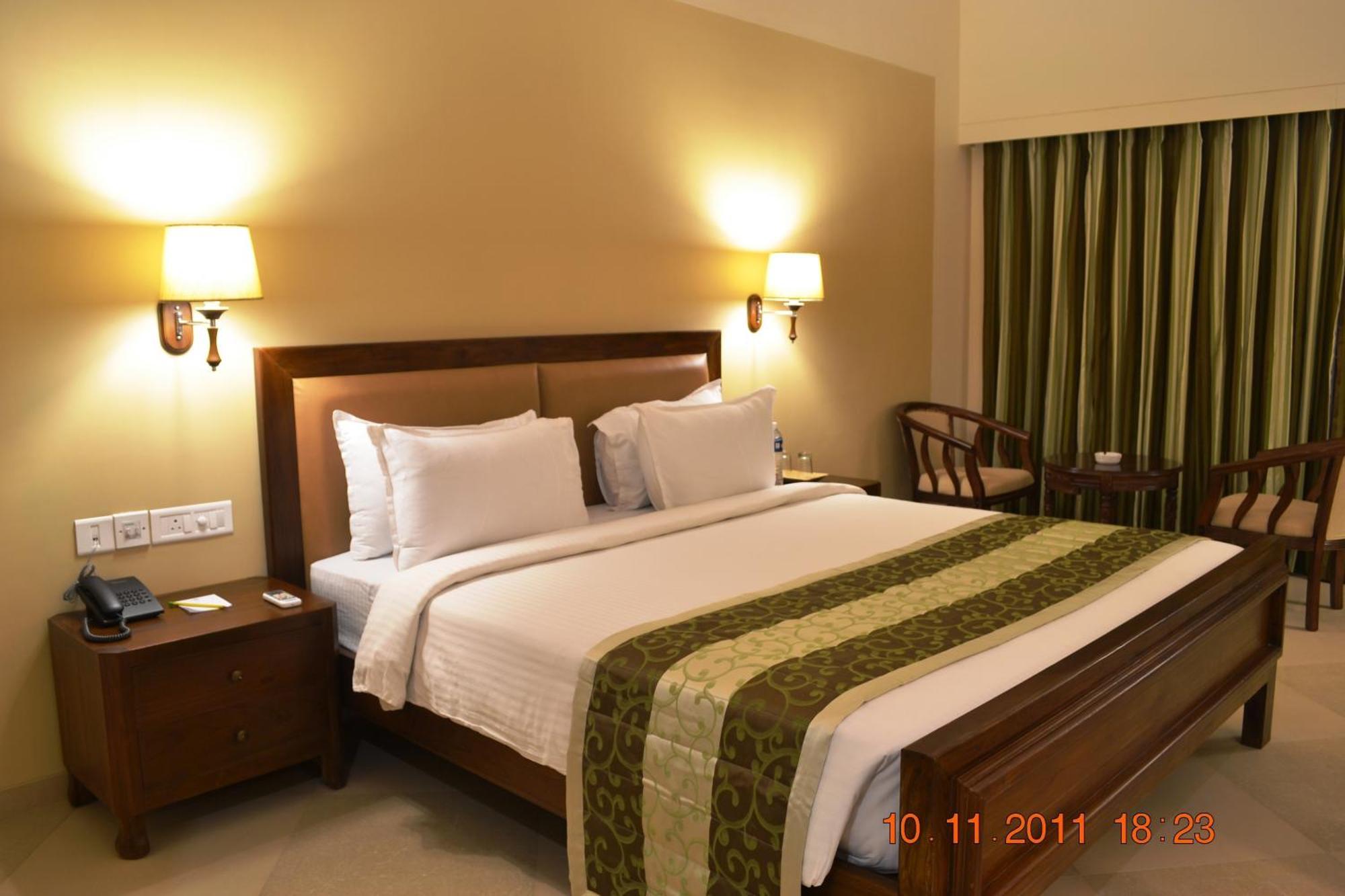 Uday Suites - The Airport Hotel Thiruvananthapuram Zewnętrze zdjęcie