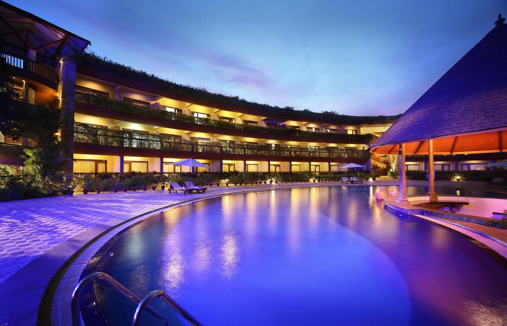 Uday Suites - The Airport Hotel Thiruvananthapuram Zewnętrze zdjęcie