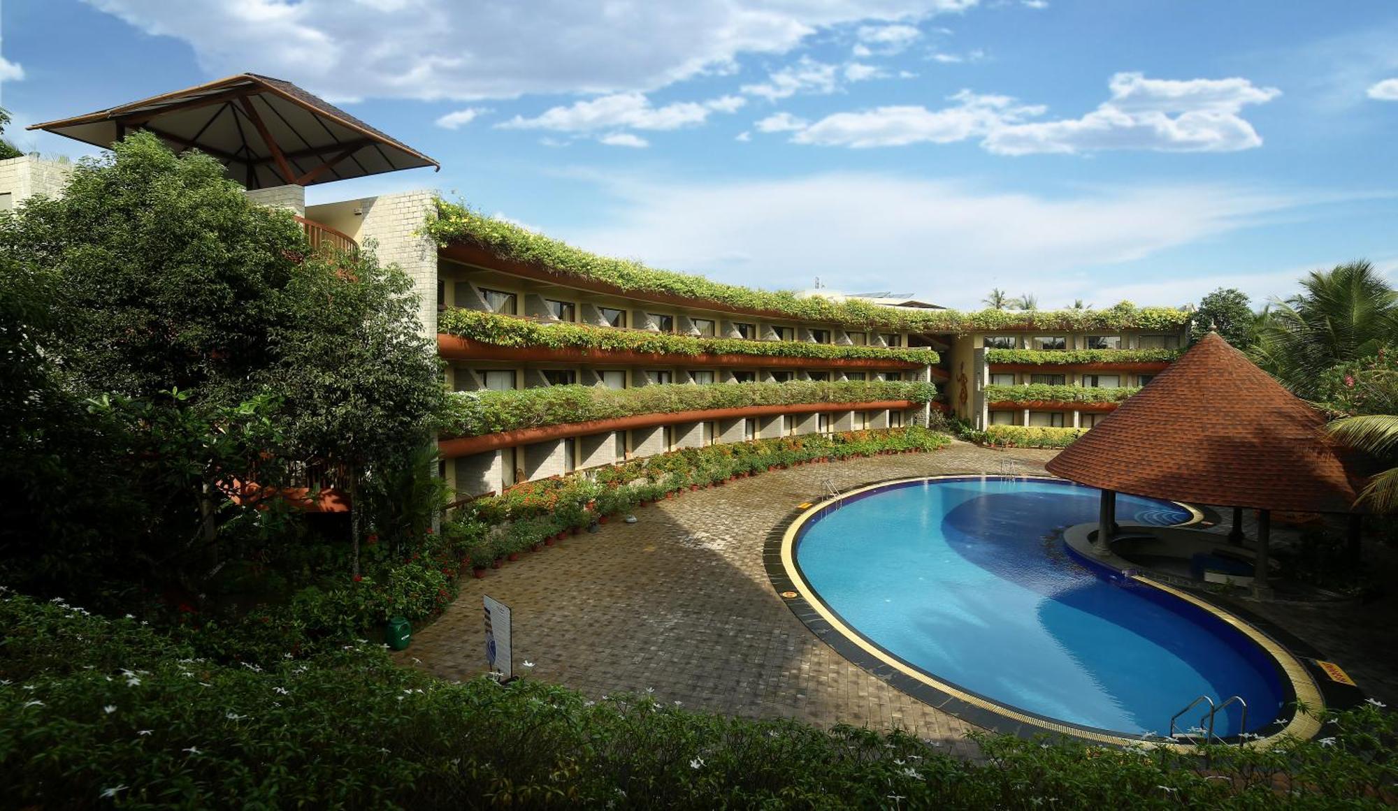 Uday Suites - The Airport Hotel Thiruvananthapuram Zewnętrze zdjęcie