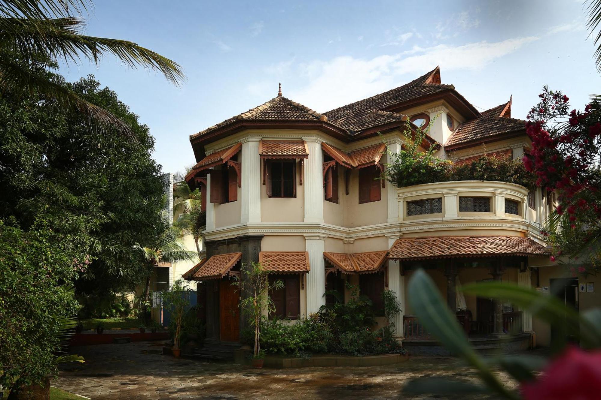 Uday Suites - The Airport Hotel Thiruvananthapuram Zewnętrze zdjęcie