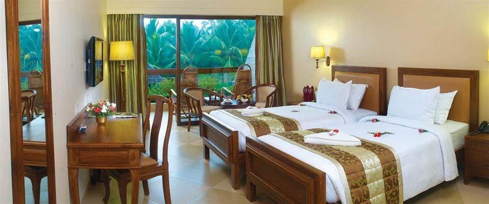 Uday Suites - The Airport Hotel Thiruvananthapuram Zewnętrze zdjęcie