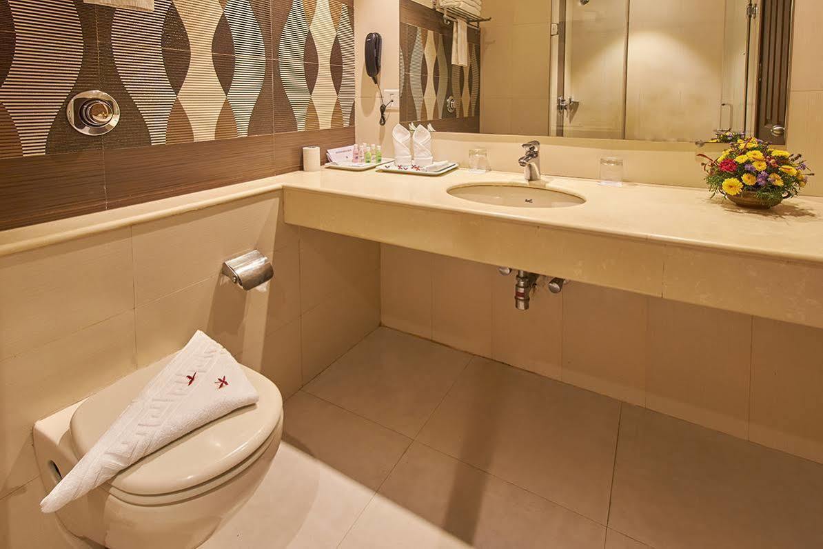 Uday Suites - The Airport Hotel Thiruvananthapuram Zewnętrze zdjęcie