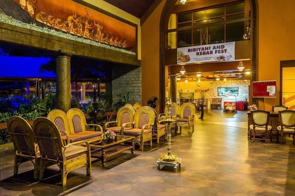 Uday Suites - The Airport Hotel Thiruvananthapuram Zewnętrze zdjęcie