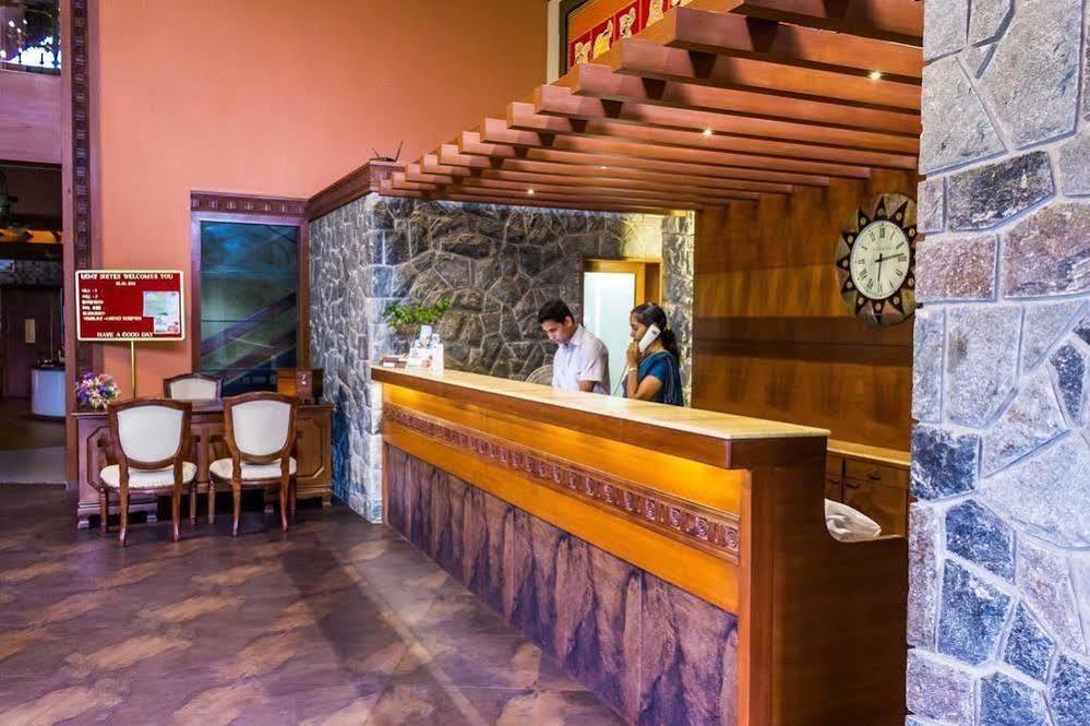 Uday Suites - The Airport Hotel Thiruvananthapuram Zewnętrze zdjęcie