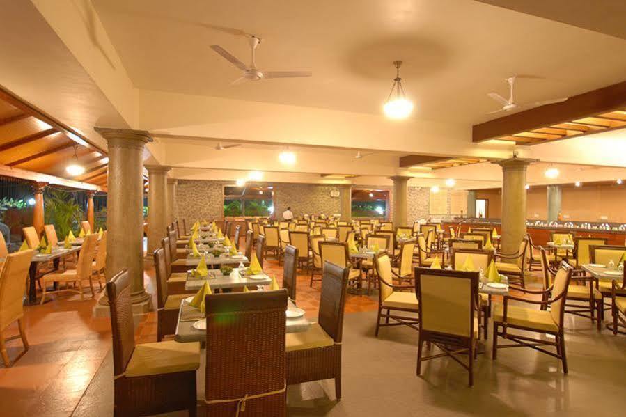 Uday Suites - The Airport Hotel Thiruvananthapuram Zewnętrze zdjęcie